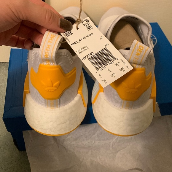 ADIDAS NMD_R1 STRAP SHOES-Women’s Size 7.5-cloud white/collegiate gold BNIB - Picture 9 of 16